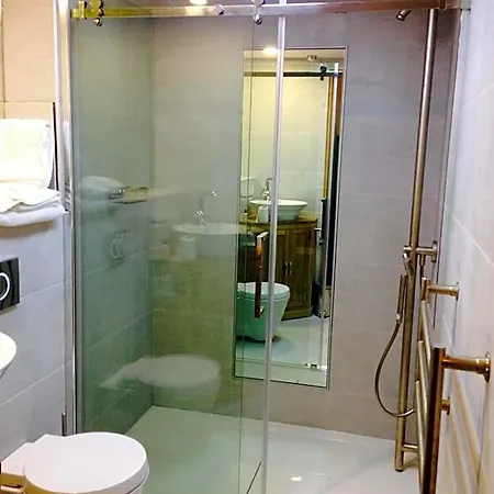 York Aparthotel 4*